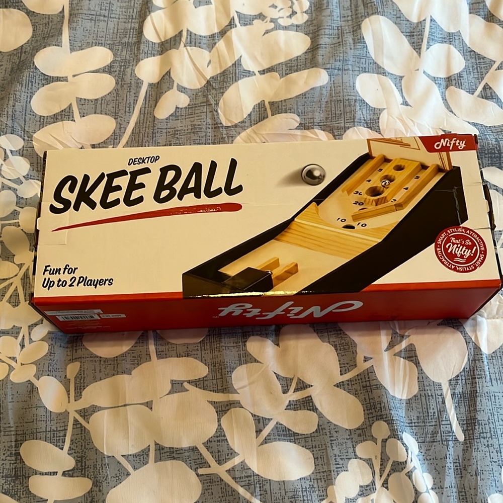 Desktop skee ball game NWT